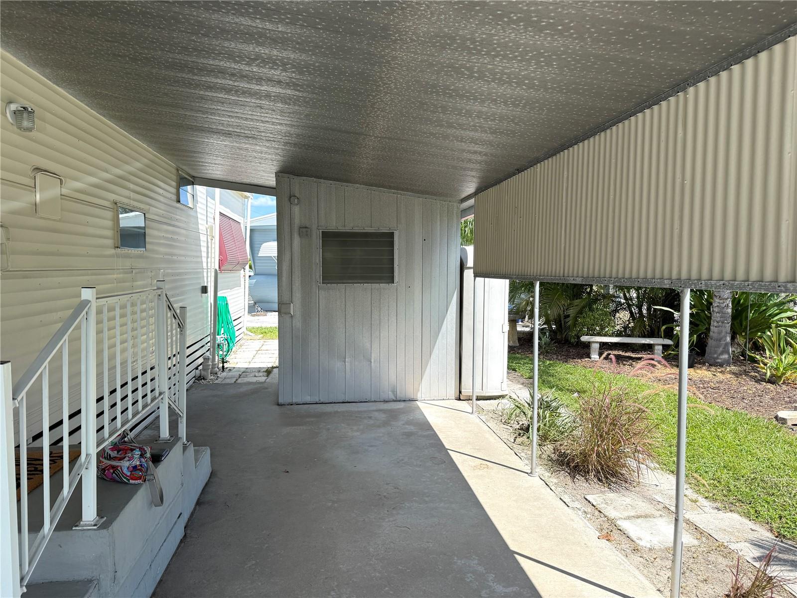 5037 9TH STREET W