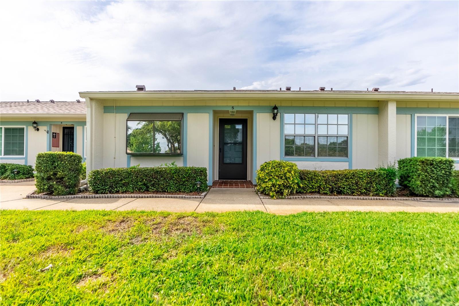 STOP LOOKING! COME CHECK OUT THIS BEAUTIFUL UPDATED 2 BEDROOM 2 BATHROOM CONDO IN TIMBER OAKS FAIRWAY VILLAS. THIS DESIRED 55+ COMMUNITY OFFERS THE BEST OF FLORIDA LIVING! FROM THE MOMENT YOU WALK IN YOU WILL FALL IN LOVE WITH THE GORGEOUS KITCHEN THAT OPENS UP TO THE DINING AND LIVING ROOM. LARGE MASTERBEDROOM WITH WALK-IN CLOSETS AND SLIDING GLASS DOORS TO THE BACK PORCH. HOME HAS A WATER SOFTENER AND NEW FLOORING, NEW PAINT, NEW AC UNIT, NEW HOT WATER HEATER AND ROOF. TIMBER OAKS COMMUNITY OFFERS A CLUBHOUSE WITH LOTS OF ACTIVITIES, POOL, SPA, FITNESS CENTER, TENNIS COURTS AND SO MUCH MORE!! THIS IS A DEFINITE MUST SEE!!! SCHEDULE YOUR SHOWING TODAY!!