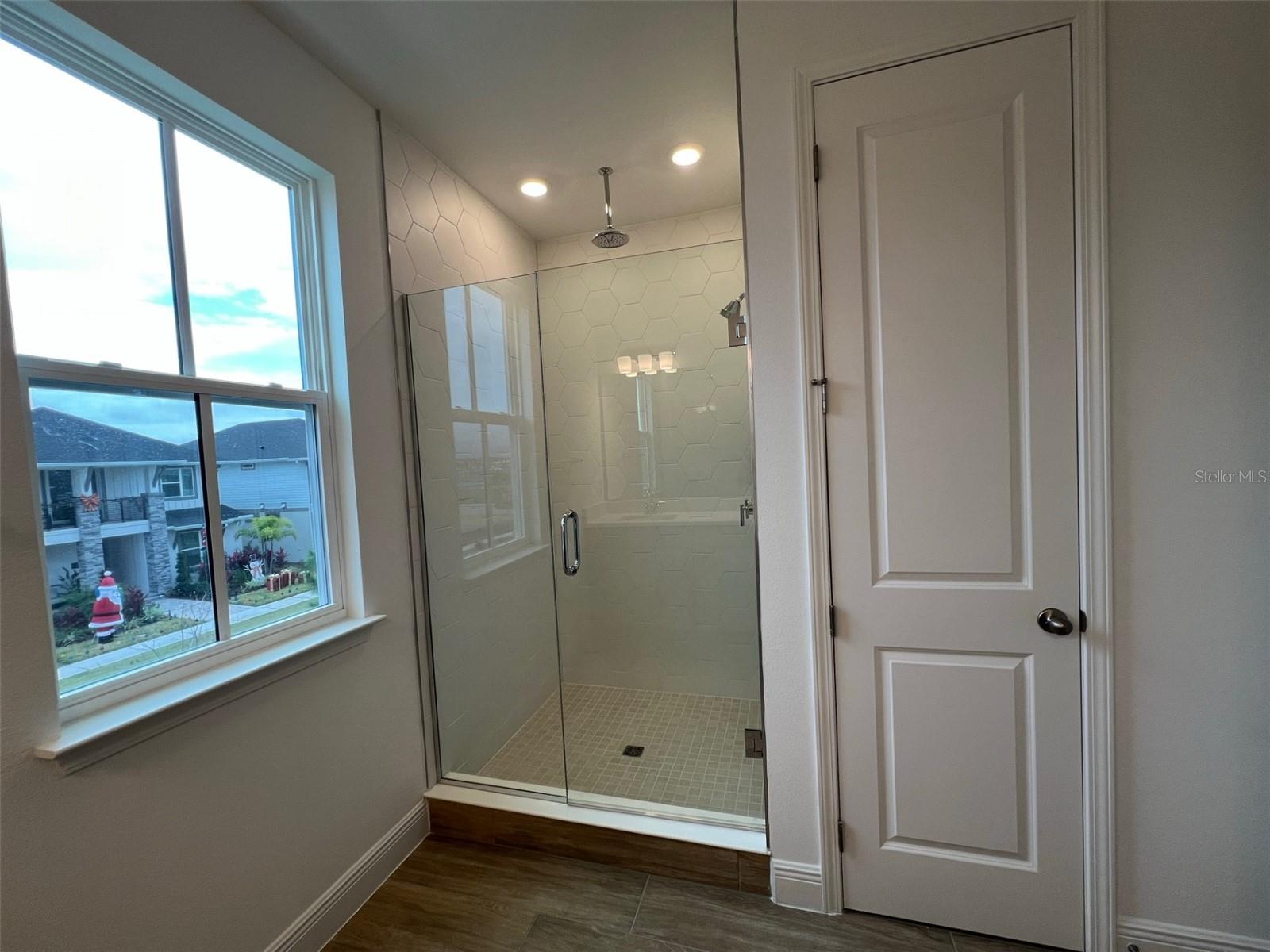 LAUREATE PARK - Residential Lease