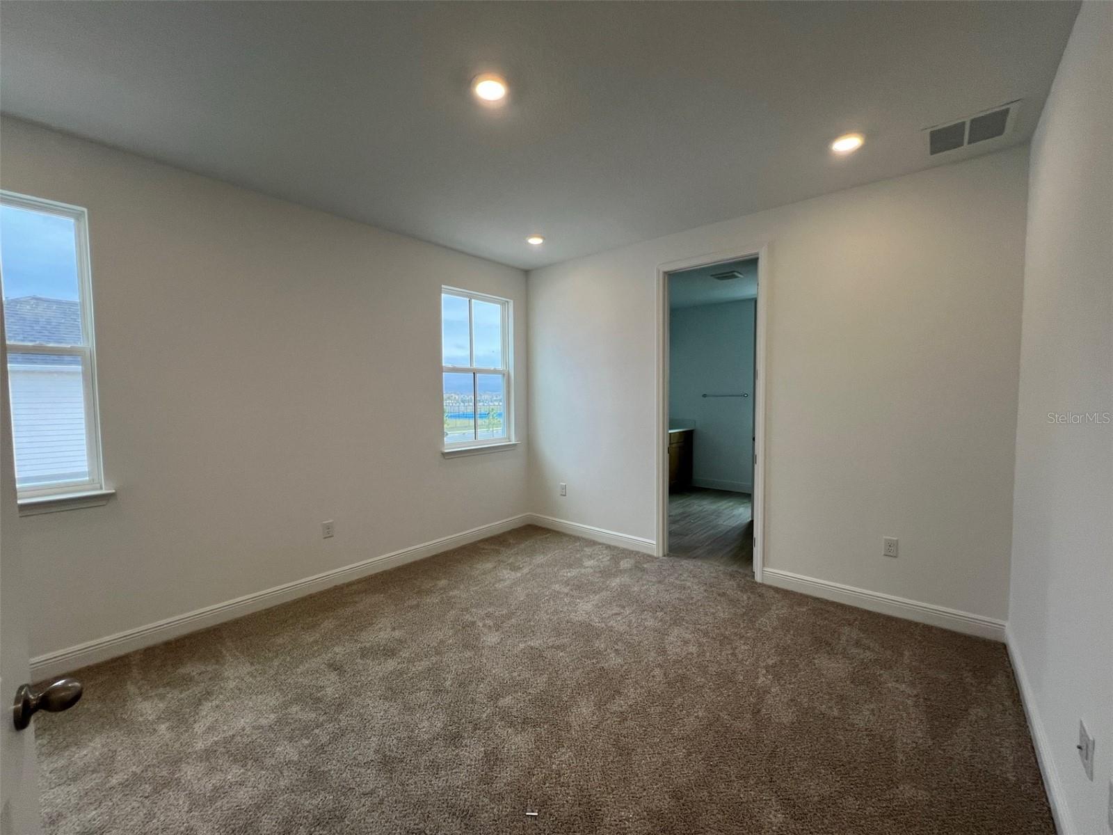 LAUREATE PARK - Residential Lease