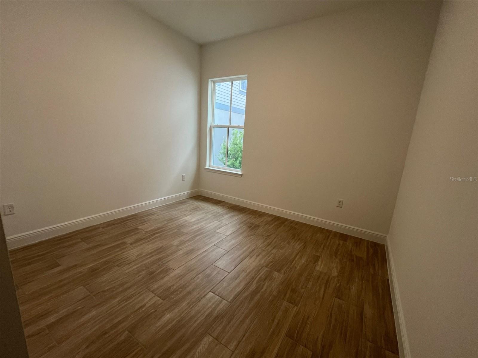 LAUREATE PARK - Residential Lease