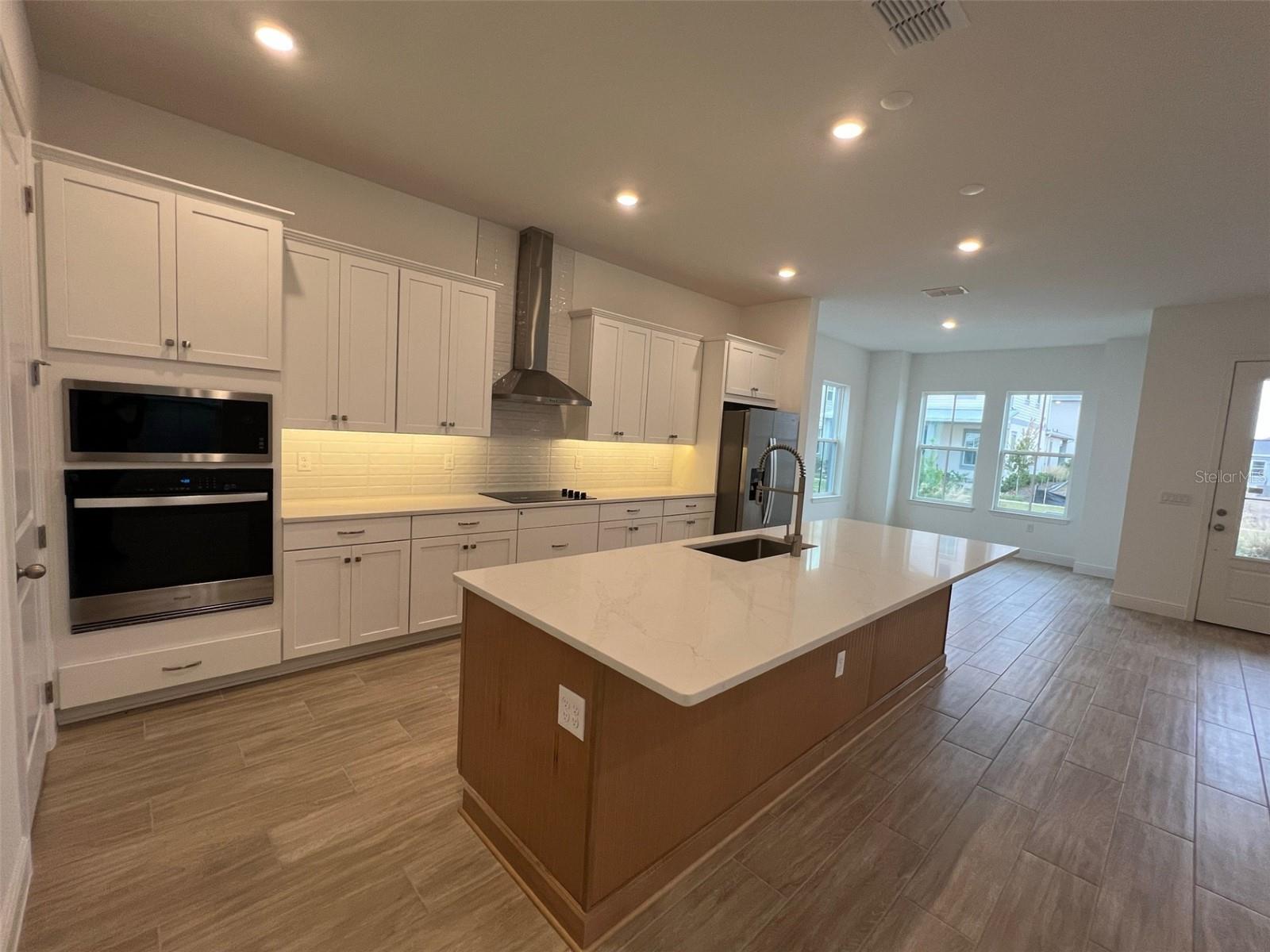 LAUREATE PARK - Residential Lease