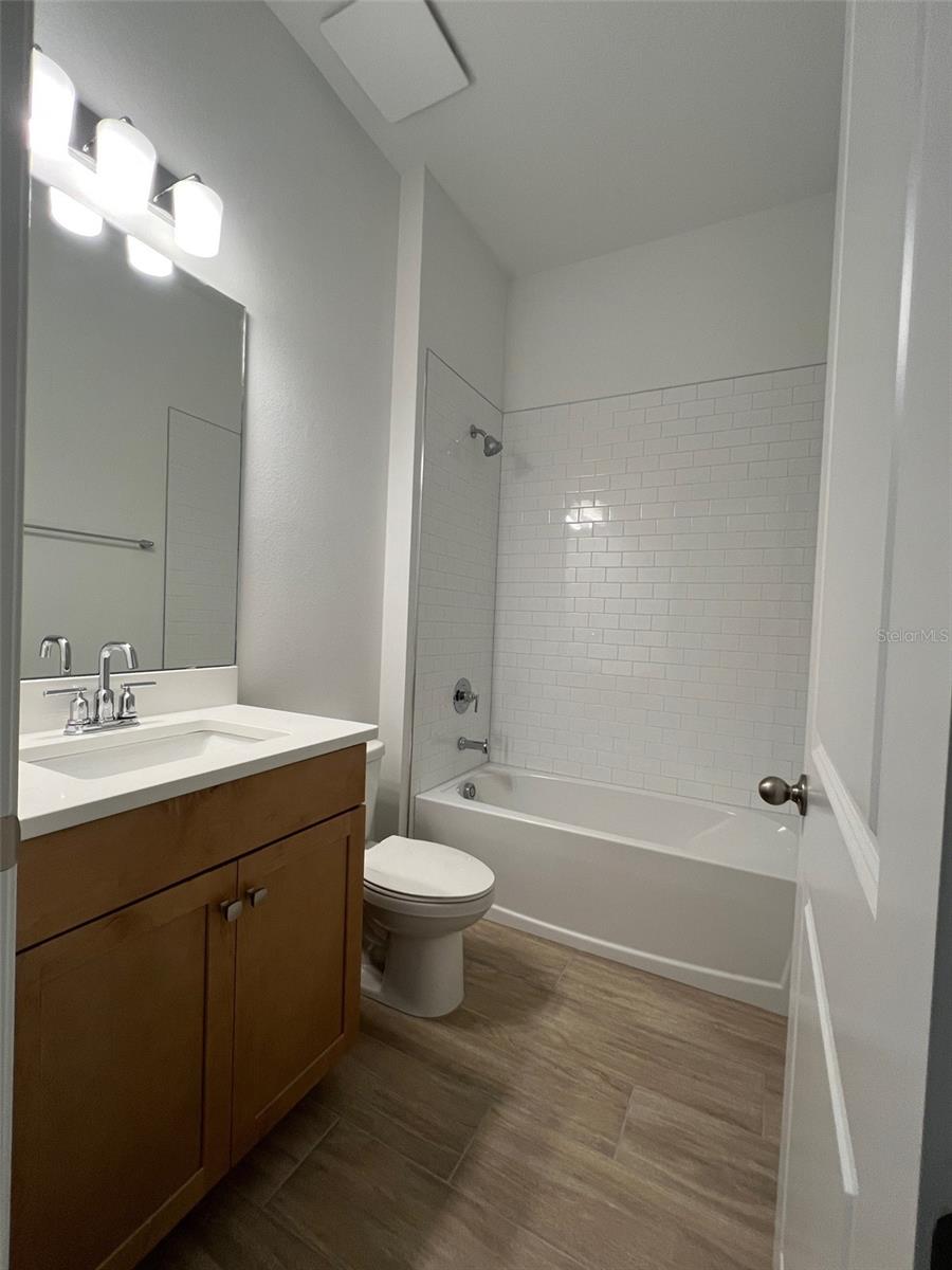 LAUREATE PARK - Residential Lease