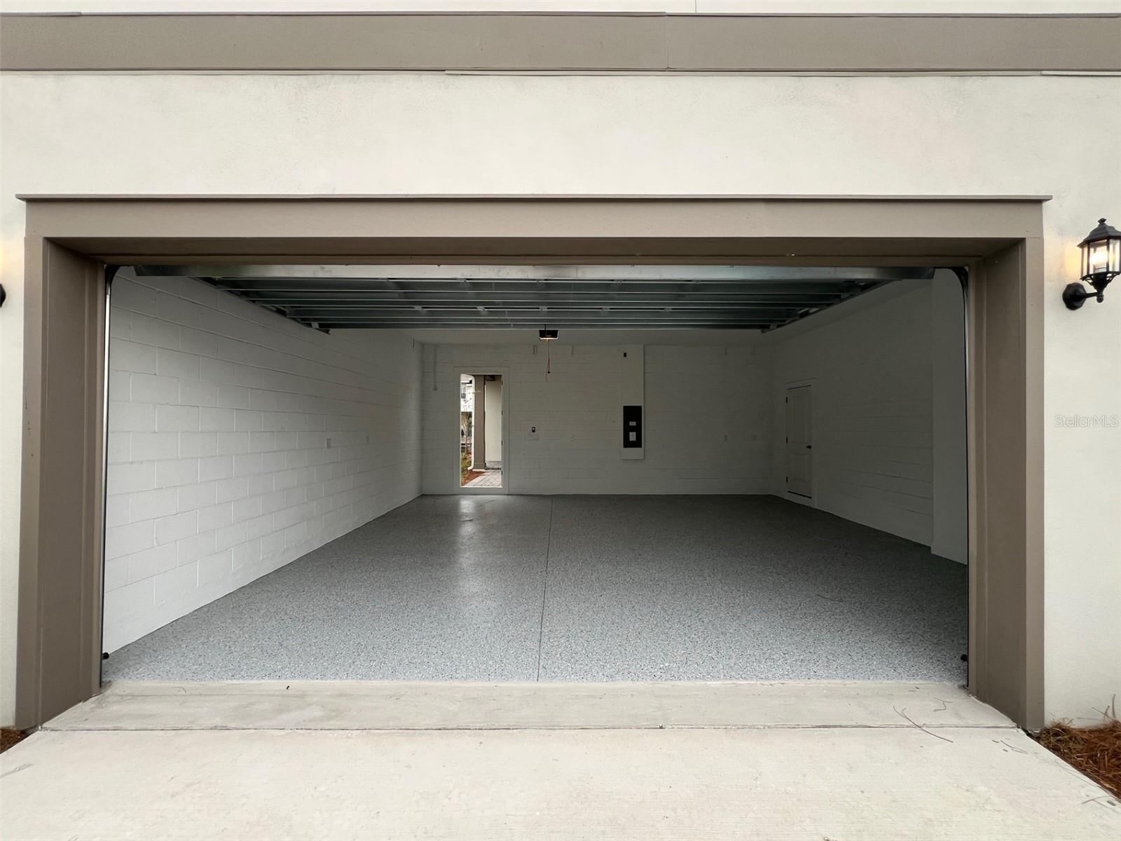 LAUREATE PARK - Residential Lease