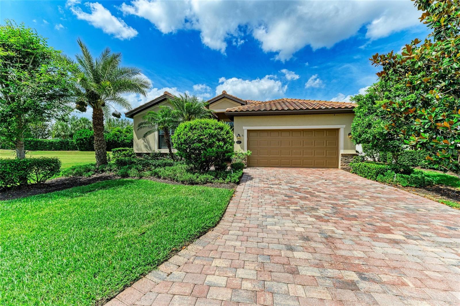 157 WANDERING WETLANDS CIRCLE