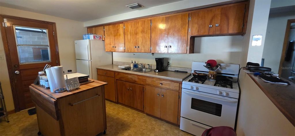 Photo of 220 Monroe Avenue, Brooksville, FL 34604 (MLS # TB8484617)