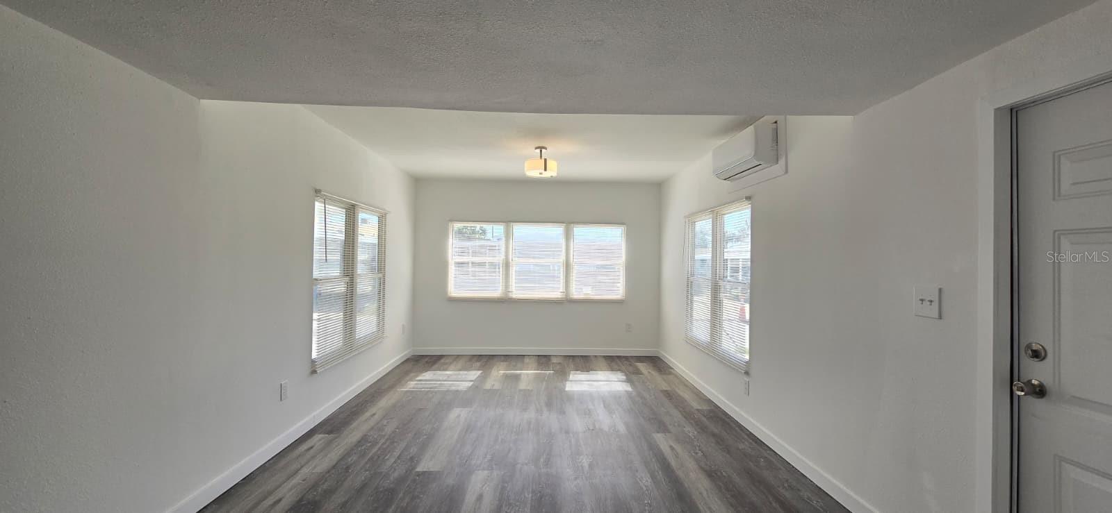 MANULKIN MH ESTATES - Residential