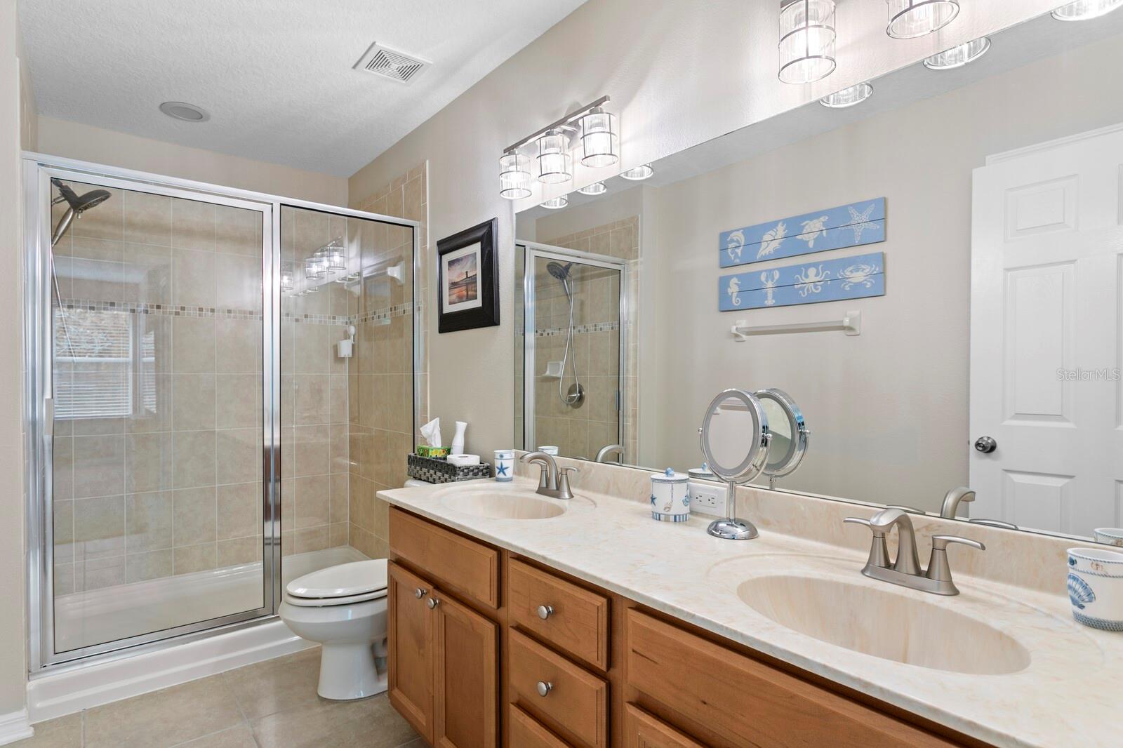 SOUTH HAMPTON - Residential