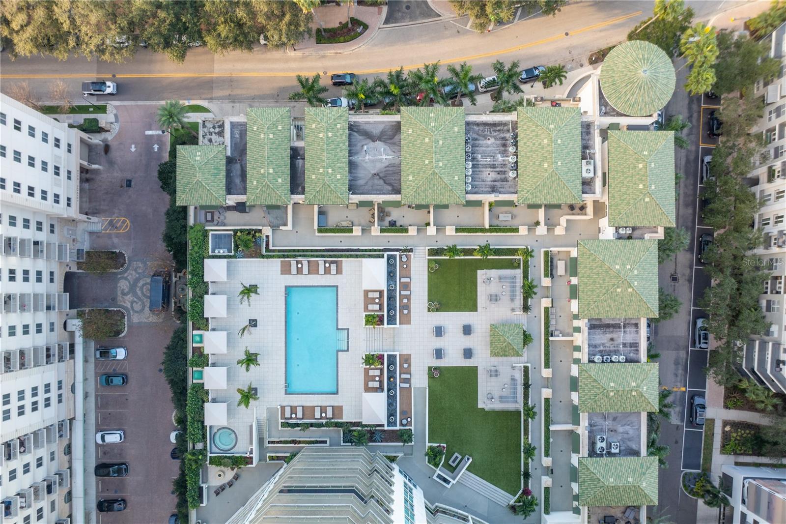 THE PLAZA HARBOUR ISLAND A CON - Residential