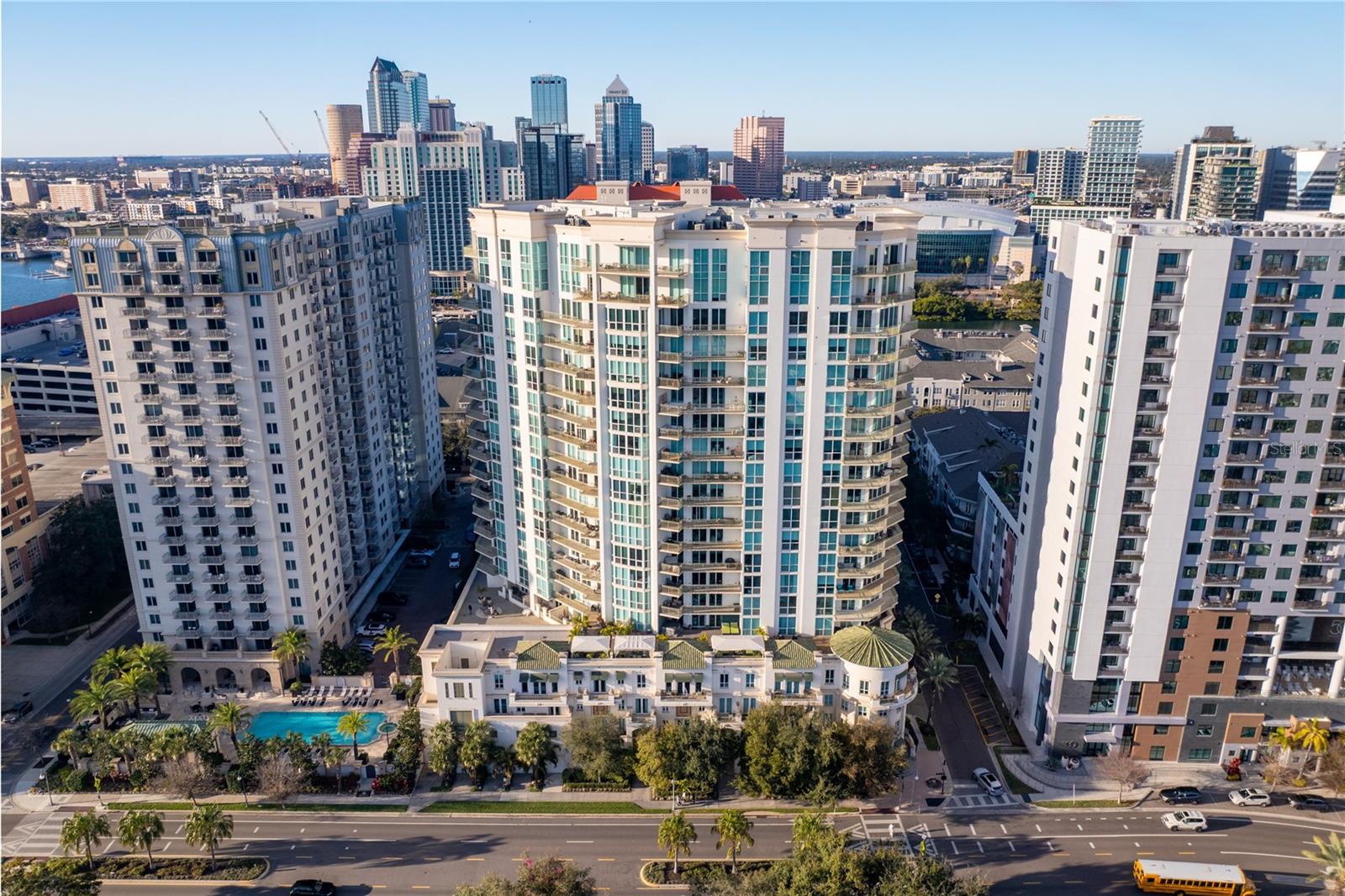 THE PLAZA HARBOUR ISLAND A CON - Residential