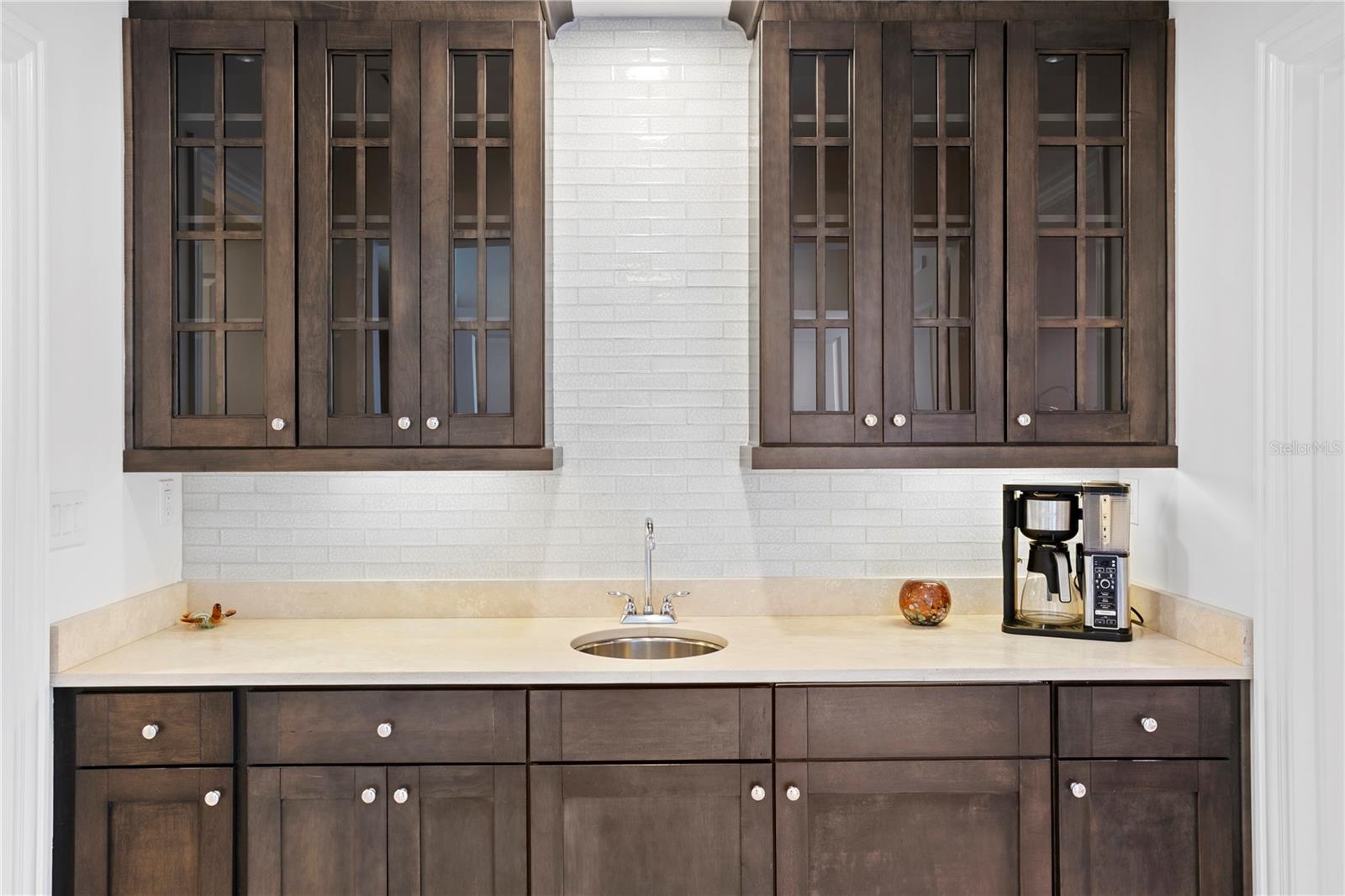 THE PLAZA HARBOUR ISLAND A CON - Residential