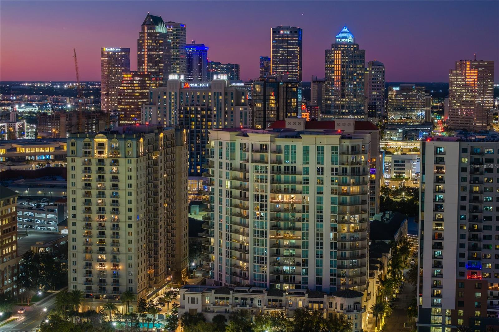 THE PLAZA HARBOUR ISLAND A CON - Residential