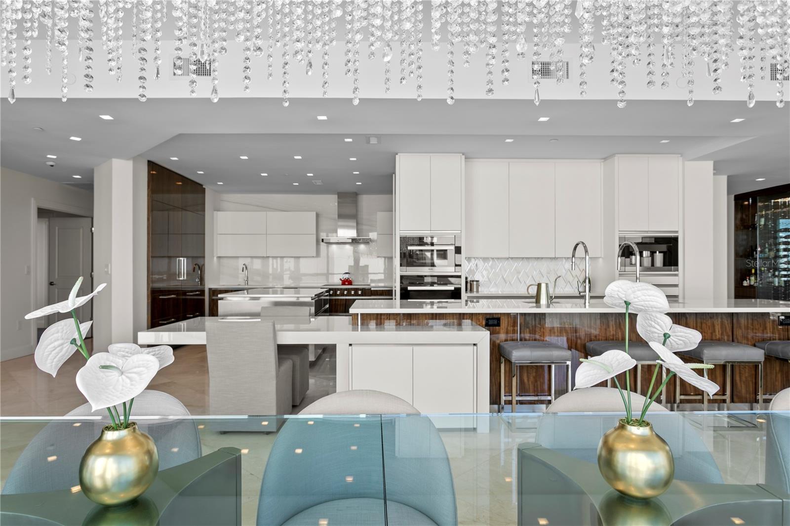 THE PLAZA HARBOUR ISLAND A CON - Residential