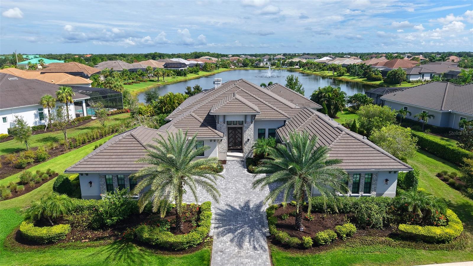 8339 LUCERNE LOOP