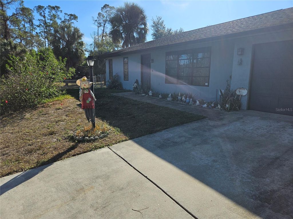 Photo of 17461 Wellsley Avenue, Port Charlotte, FL 33954 (MLS # N6142287)