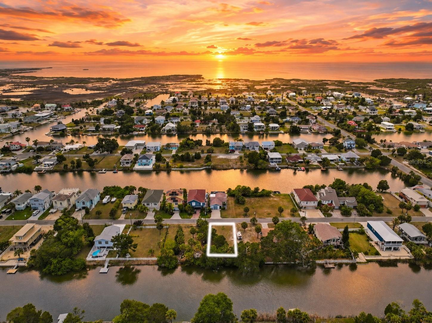 3240 SEA GRAPE DRIVE