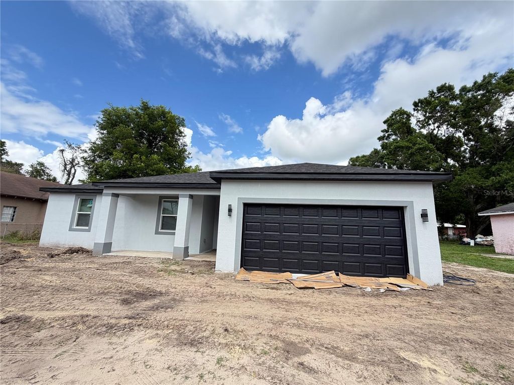 Photo of 1449 Kathleen Road, Lakeland, FL 33805 (MLS # L4961001)