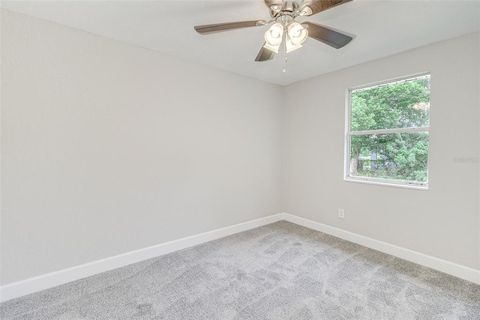 A home in LAKELAND
