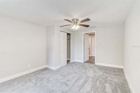 A home in LAKELAND
