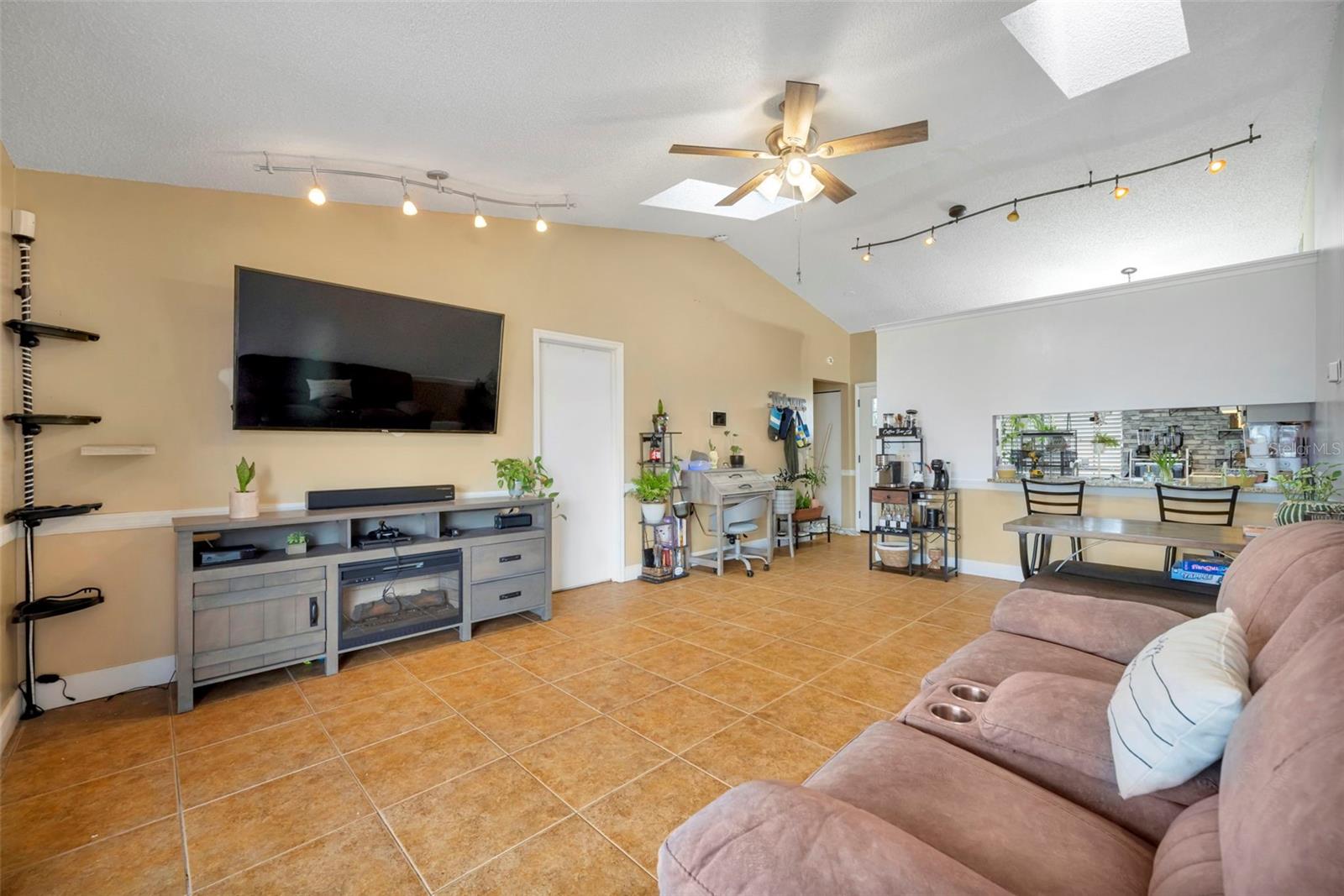 DELTONA LAKES UNIT 34 - Residential