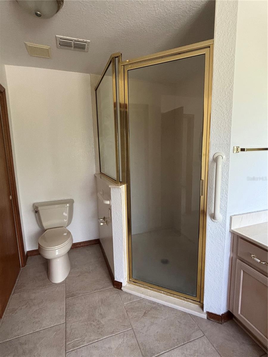 GOLF PARK 01 - Residential