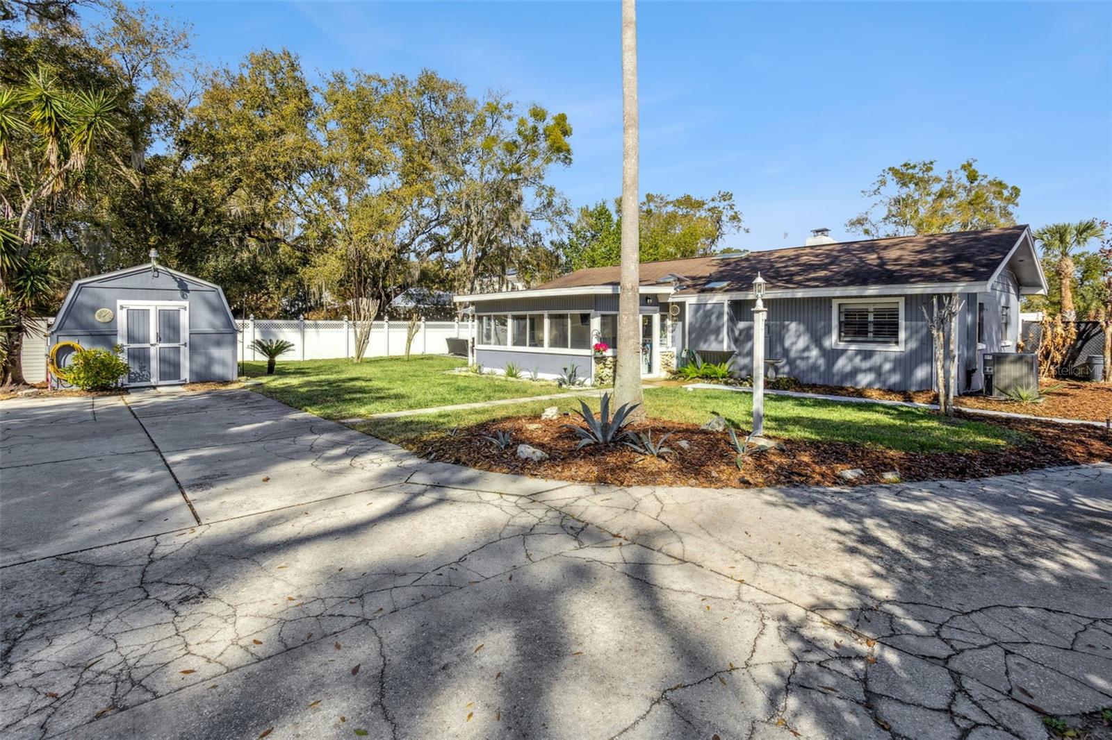 ACREAGE & UNREC - Residential