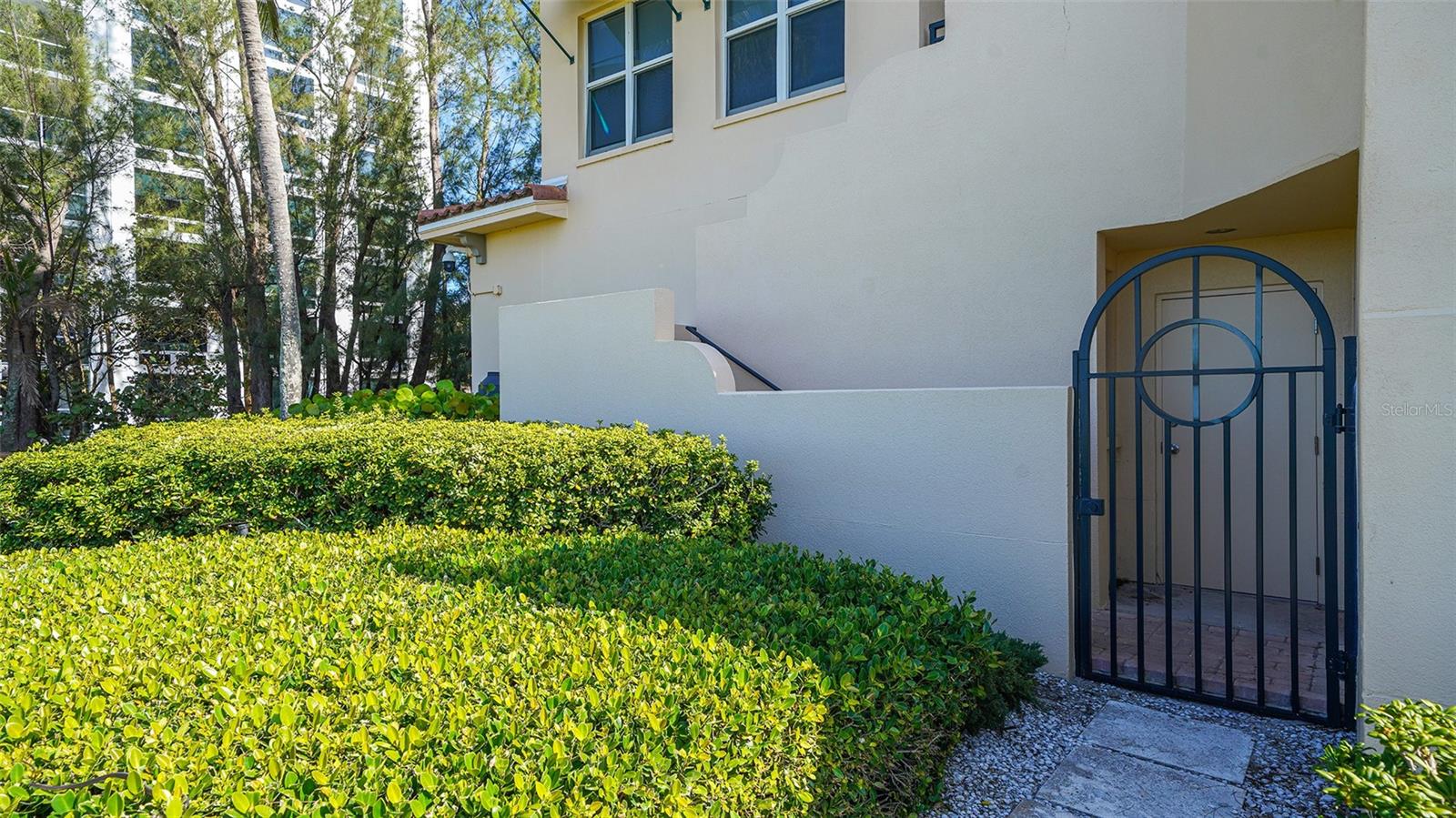 VIZCAYA AT LONGBOAT KEY PH 01 - Residential