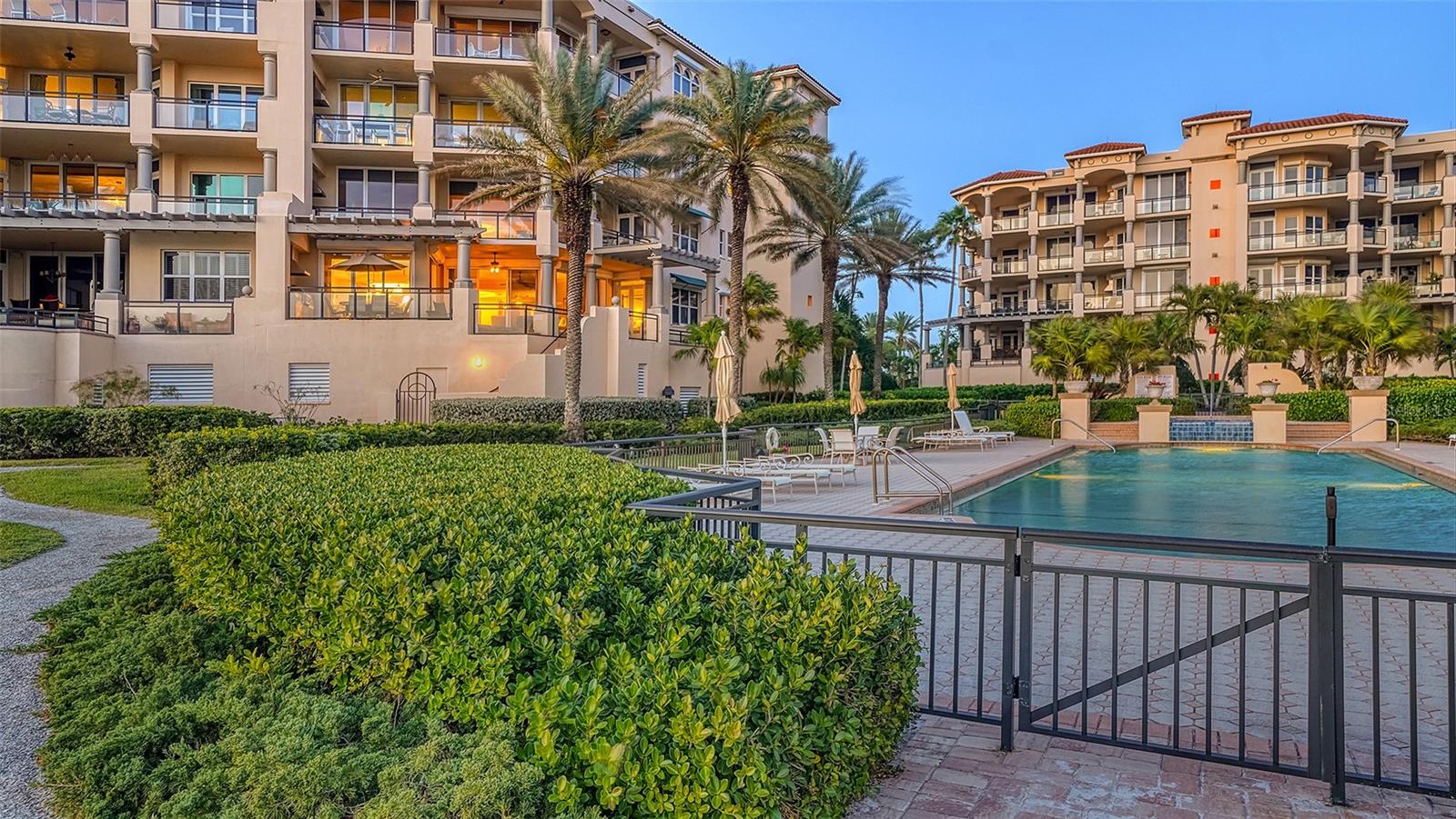 VIZCAYA AT LONGBOAT KEY PH 01 - Residential