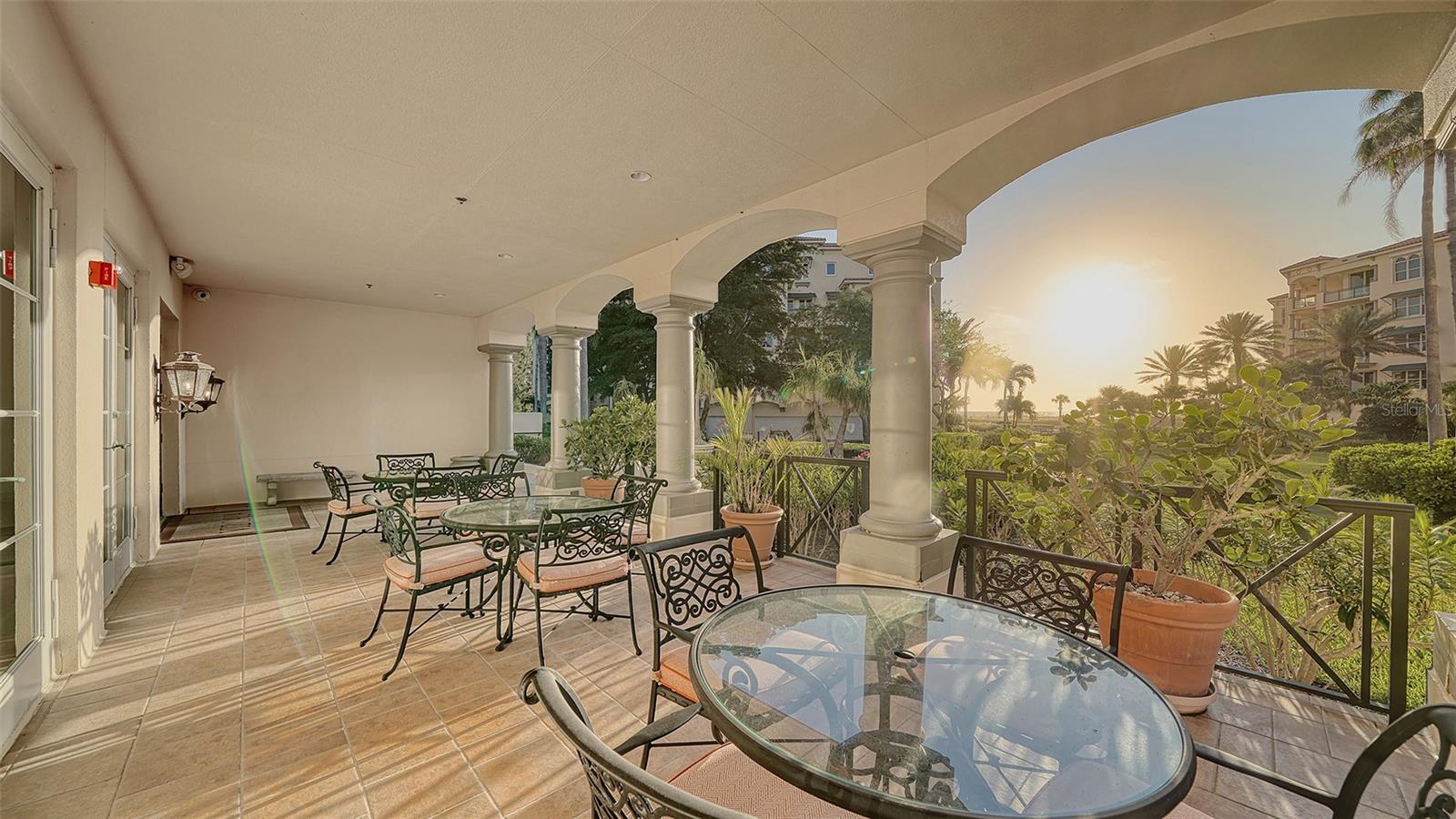 VIZCAYA AT LONGBOAT KEY PH 01 - Residential