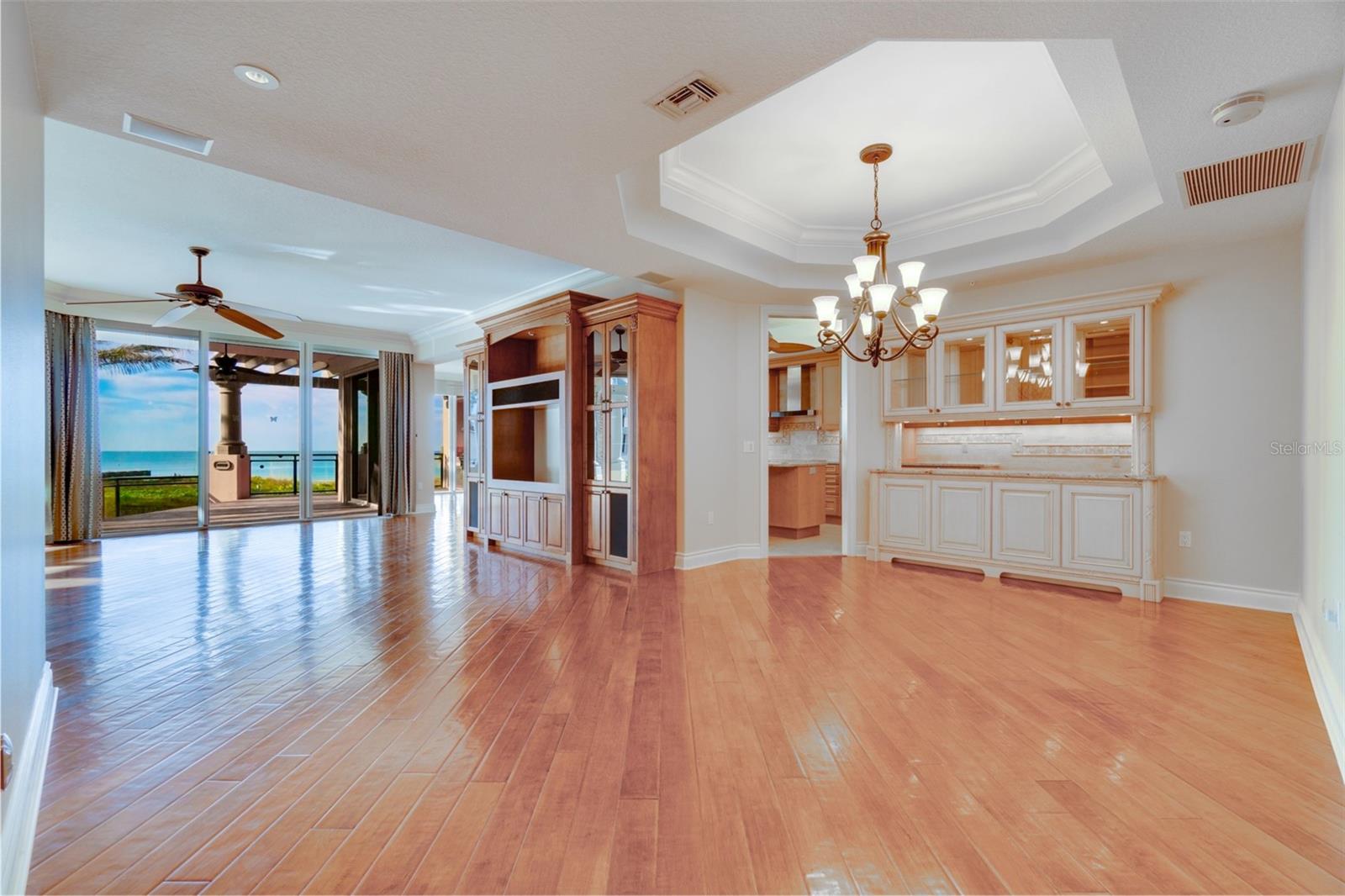 VIZCAYA AT LONGBOAT KEY PH 01 - Residential