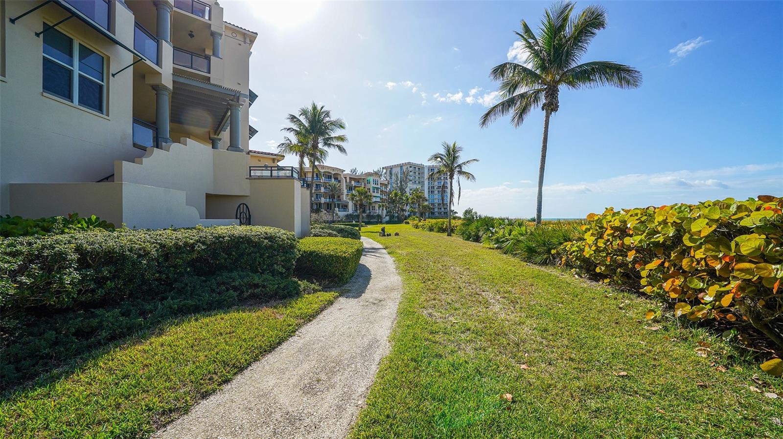 VIZCAYA AT LONGBOAT KEY PH 01 - Residential