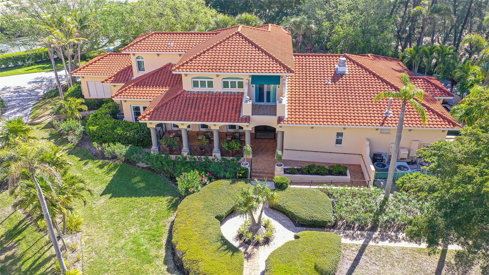 VIZCAYA AT LONGBOAT KEY PH 01 - Residential