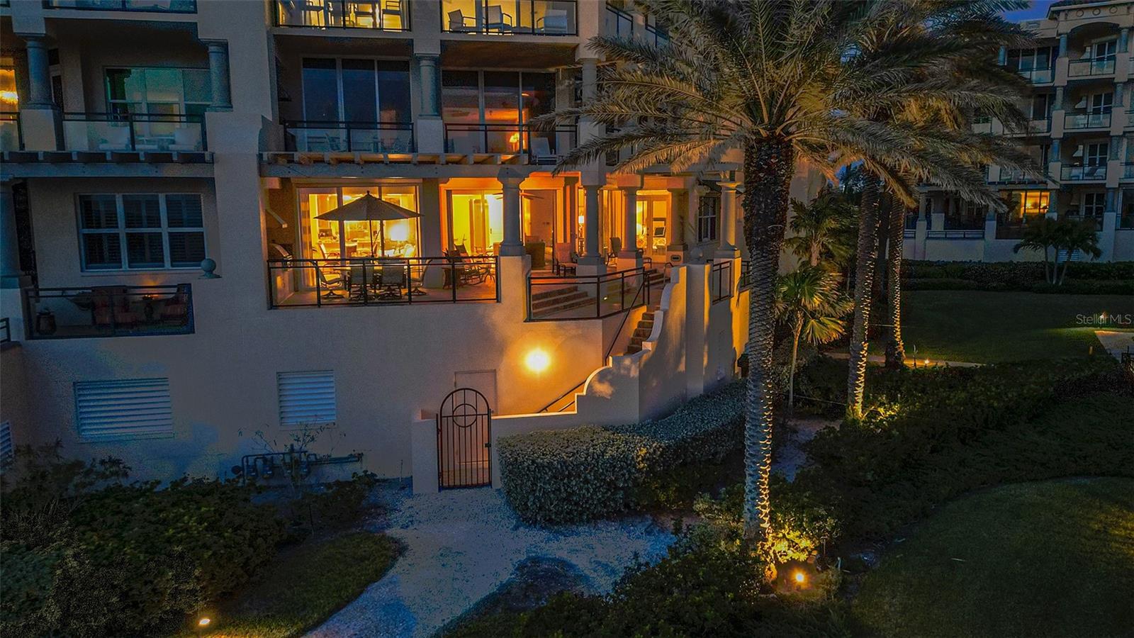 VIZCAYA AT LONGBOAT KEY PH 01 - Residential