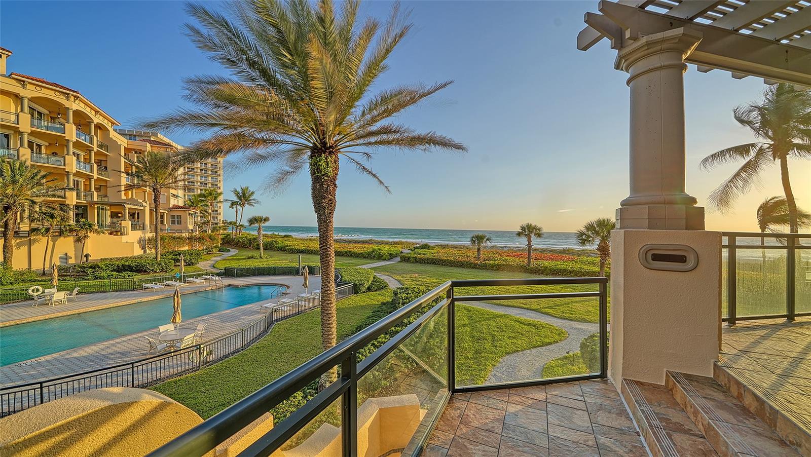 VIZCAYA AT LONGBOAT KEY PH 01 - Residential