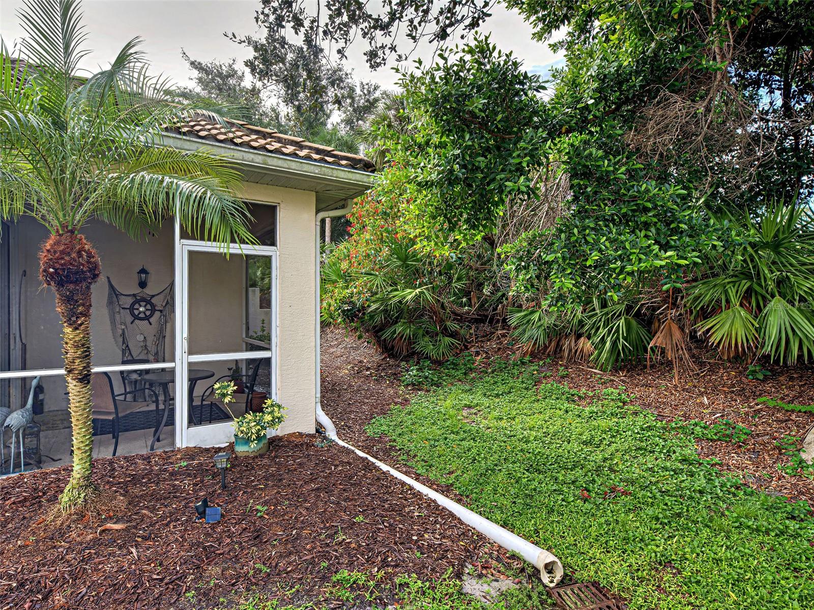4911 WHISPERING OAKS DRIVE