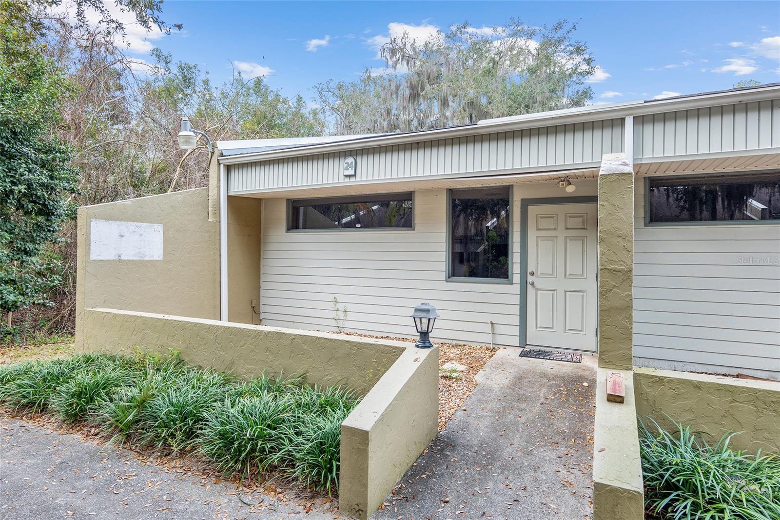 STARTING GATE OFFICE COMPLEX - Commercial Lease