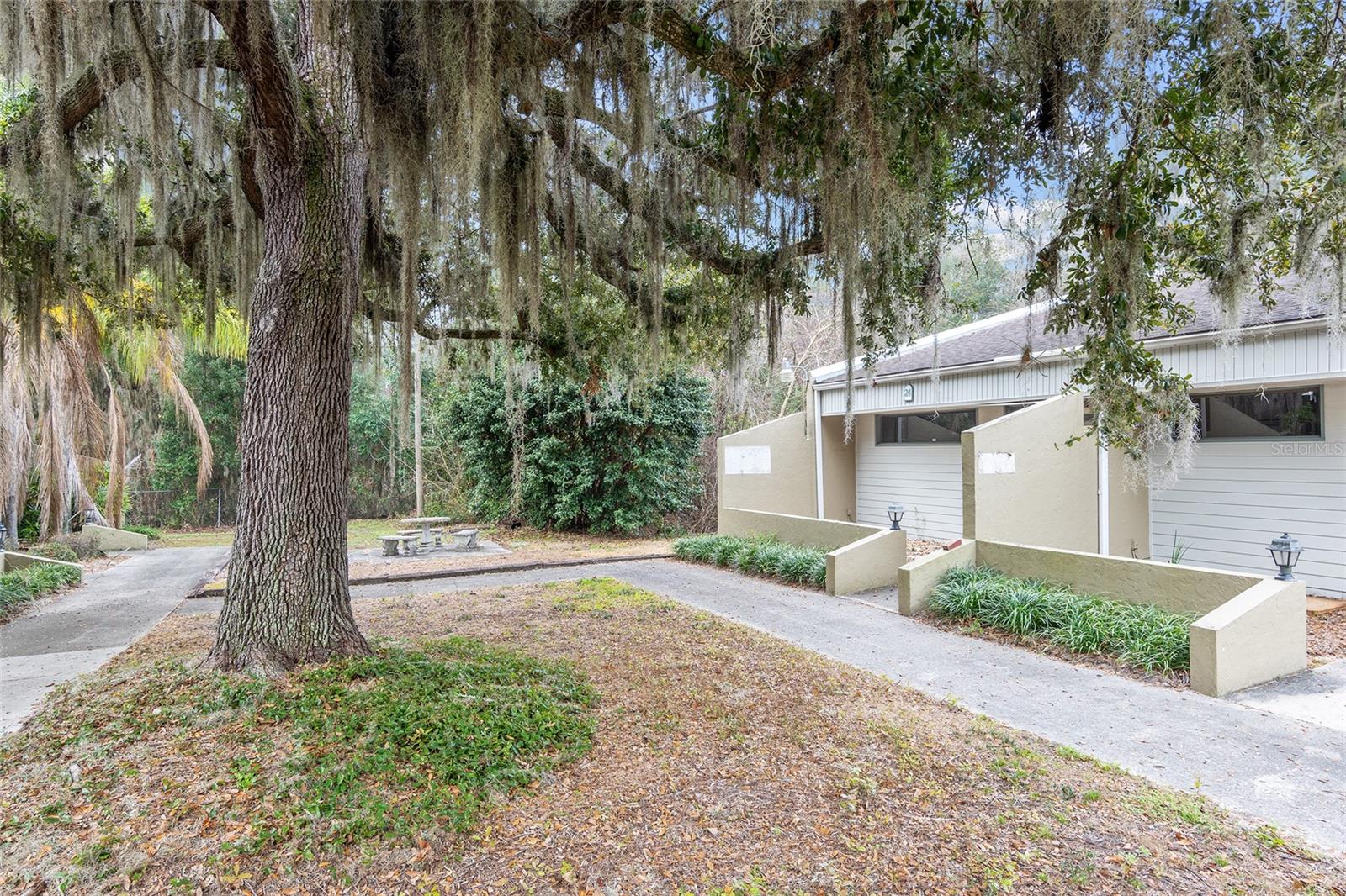 STARTING GATE OFFICE COMPLEX - Commercial Lease