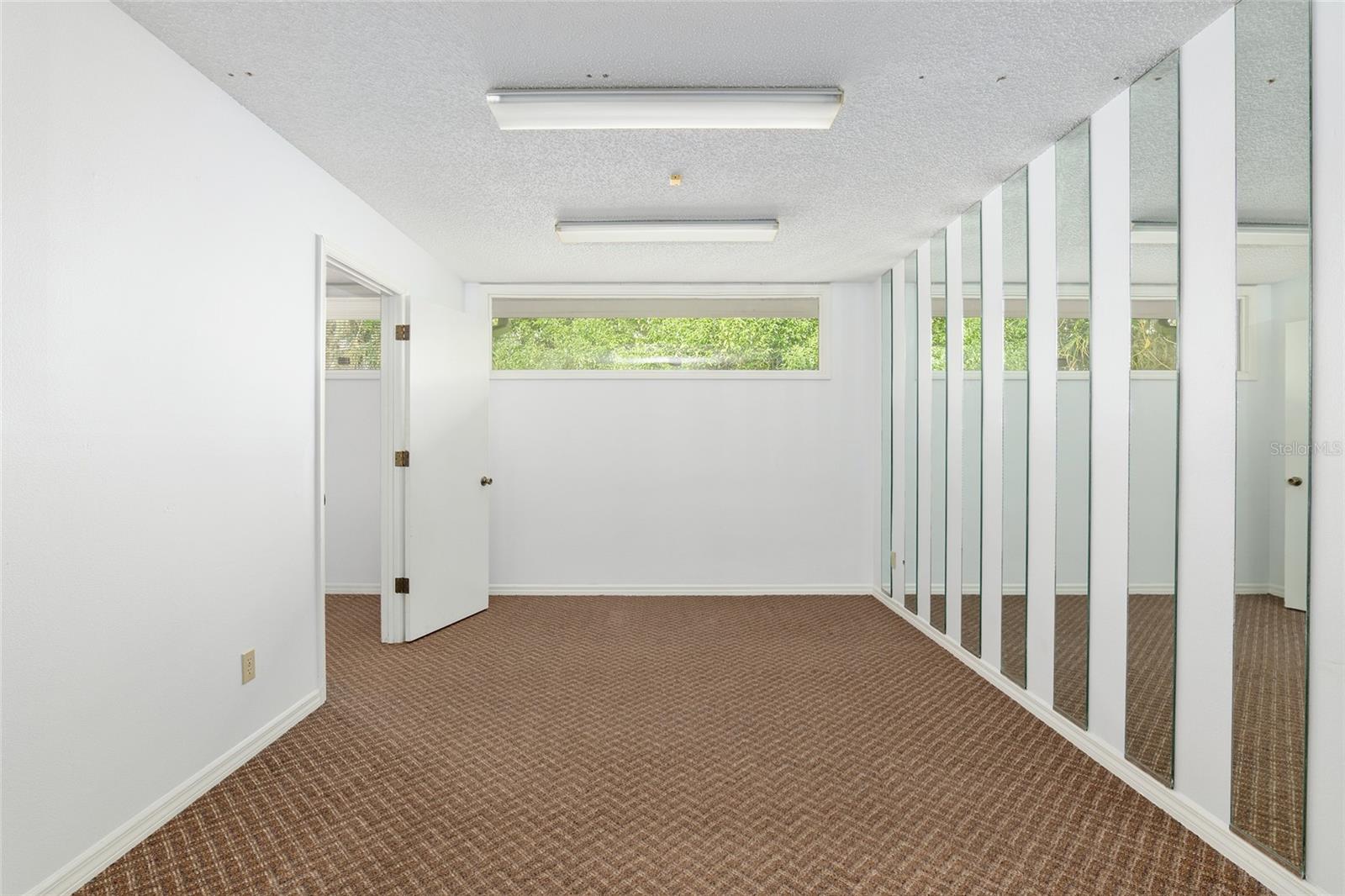 STARTING GATE OFFICE COMPLEX - Commercial Lease