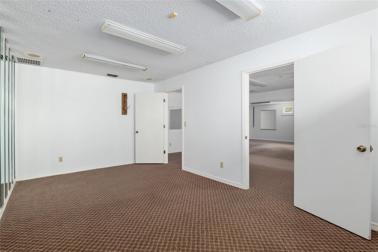 STARTING GATE OFFICE COMPLEX - Commercial Lease