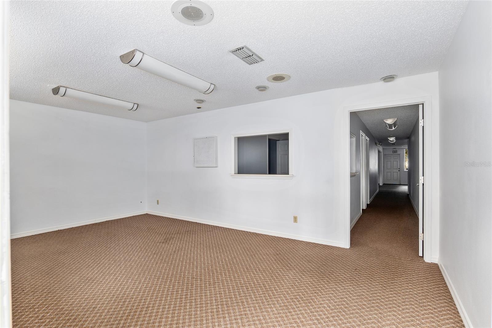 STARTING GATE OFFICE COMPLEX - Commercial Lease