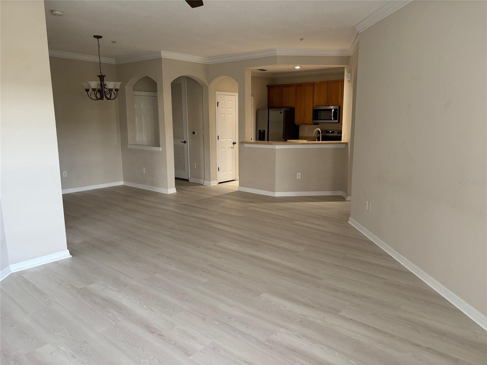 LAKESIDE/LKS/WINDERMERE - Residential Lease