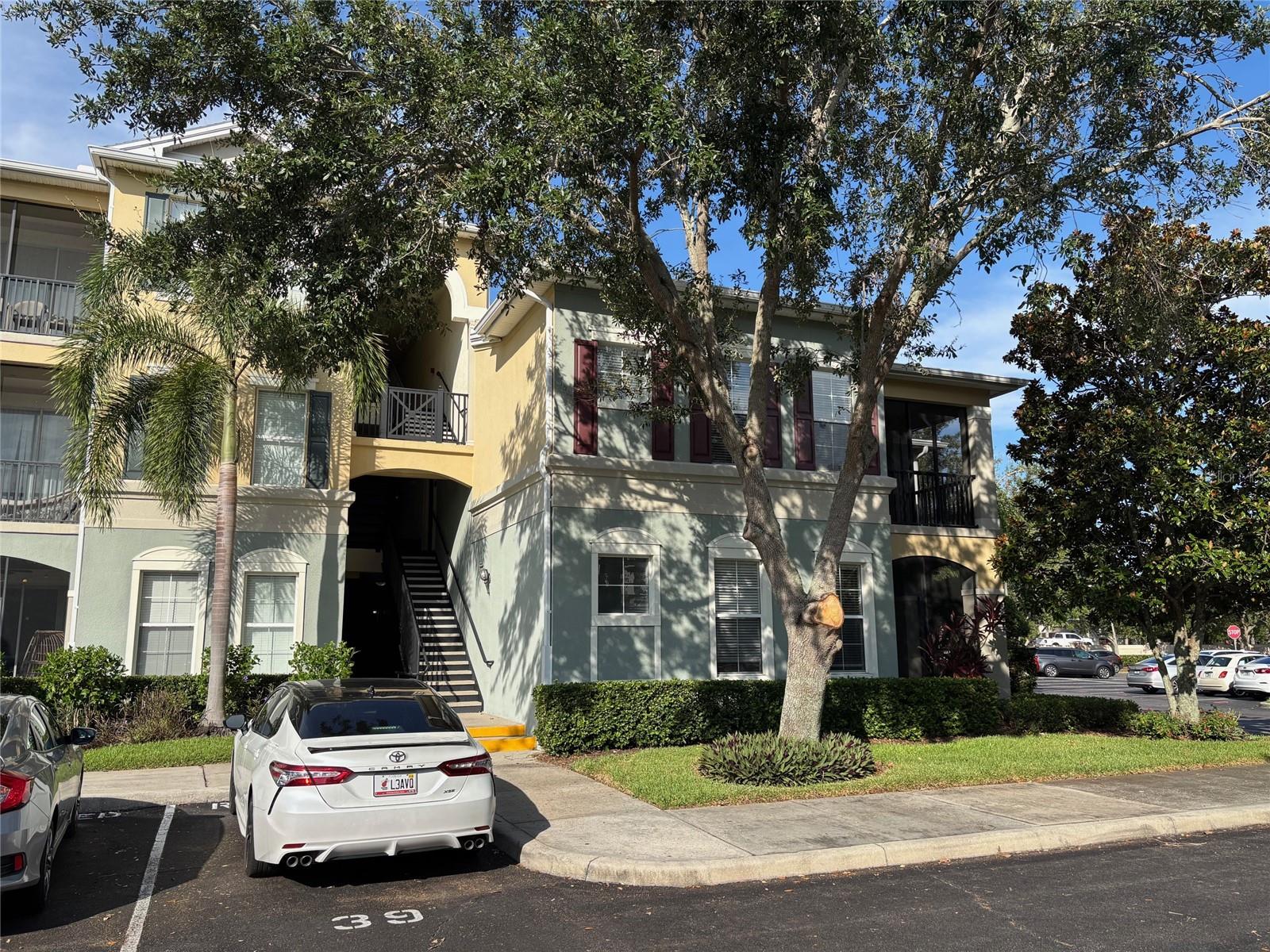 3 bedroom, 2 bath condo on second floor. Carpet in living areas. Large pantry in kitchen and second storage closet. Easy access to major road and minutes to Disney. Community offers many amenities. Open floor plan. W/D in unit.