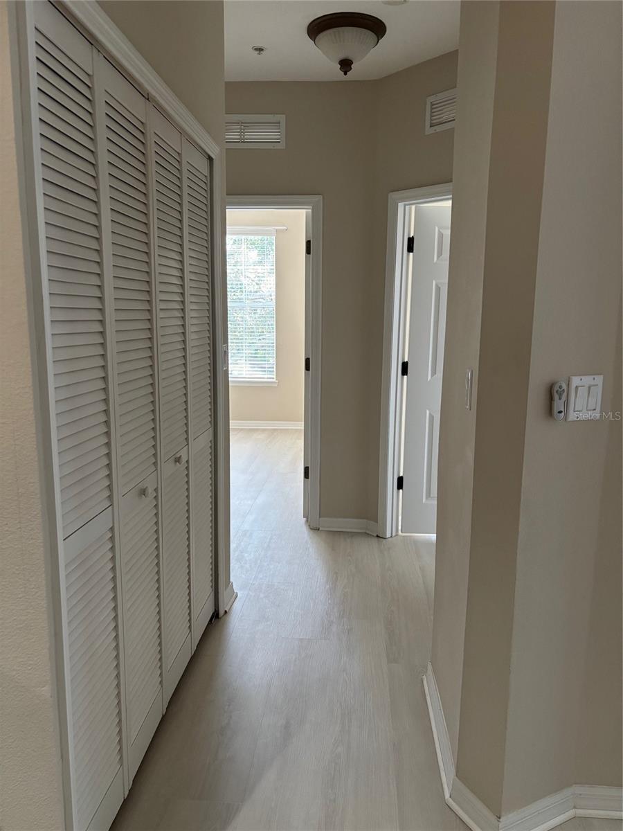 LAKESIDE/LKS/WINDERMERE - Residential Lease
