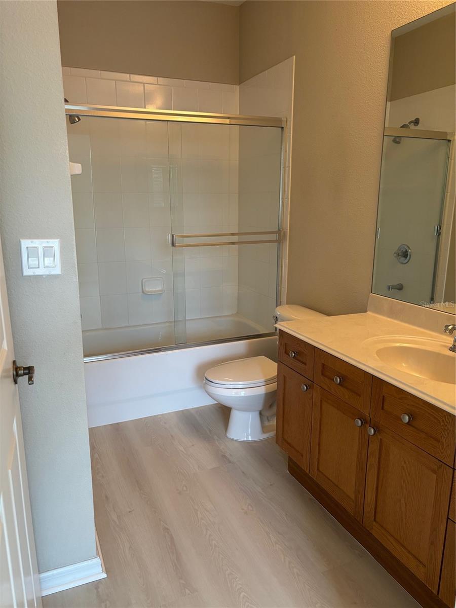 LAKESIDE/LKS/WINDERMERE - Residential Lease