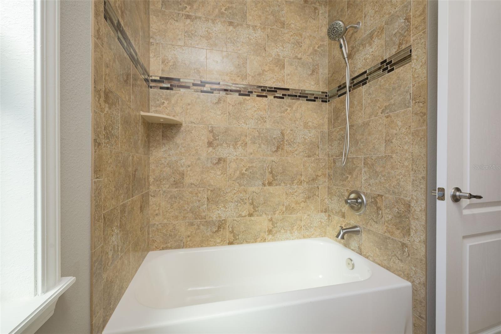 LAKE SUCCESS - Residential