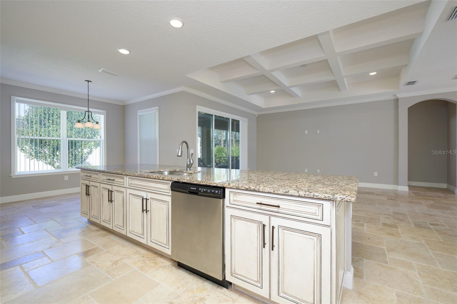 LAKE SUCCESS - Residential