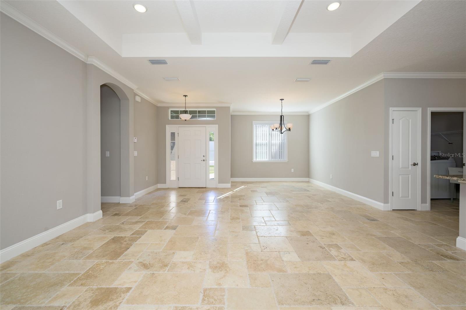 LAKE SUCCESS - Residential