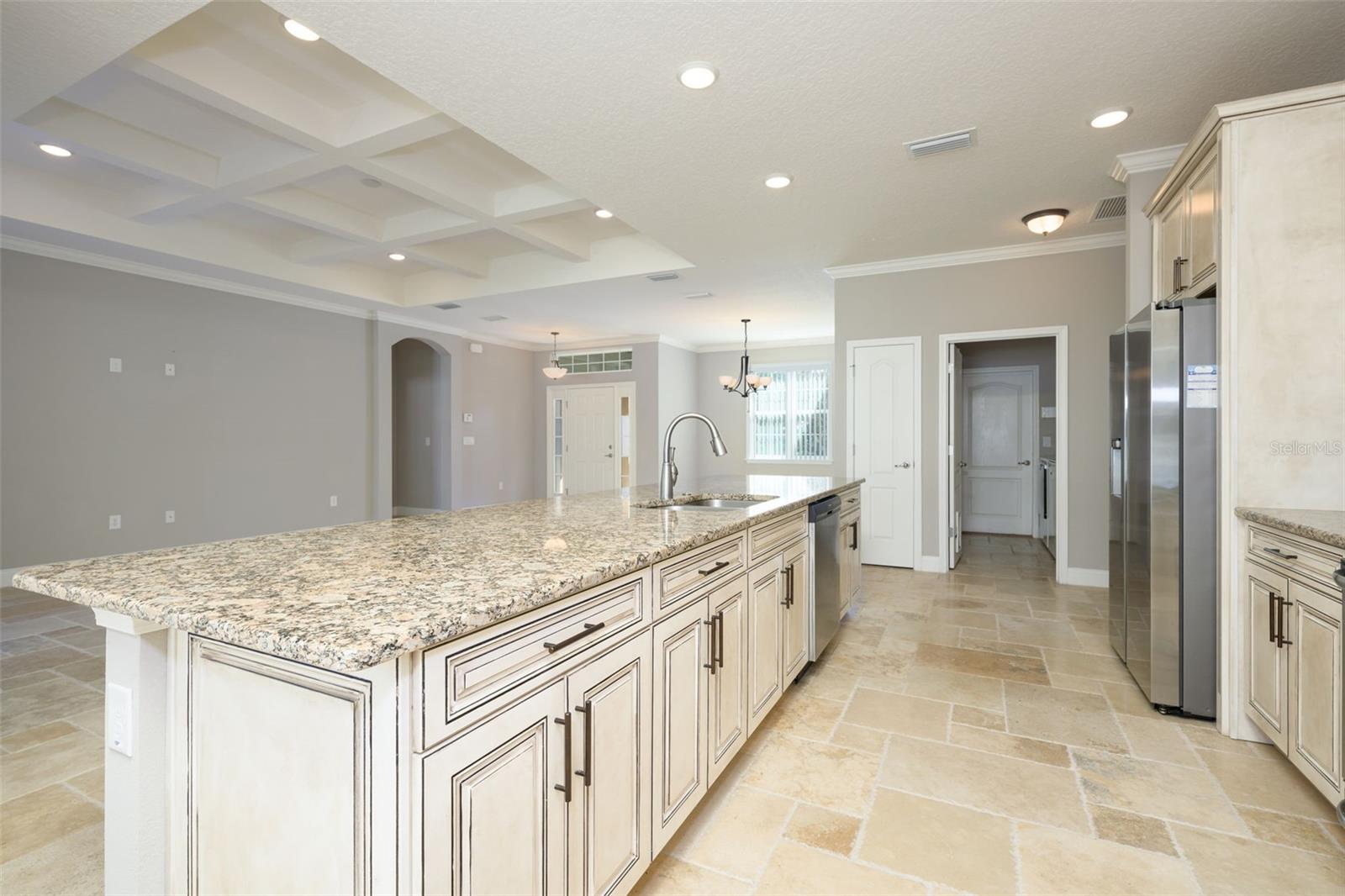 LAKE SUCCESS - Residential