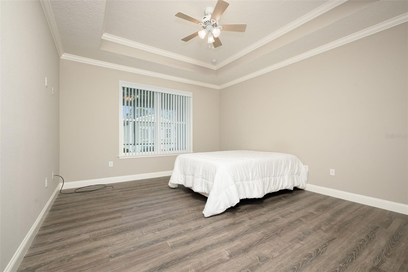 LAKE SUCCESS - Residential