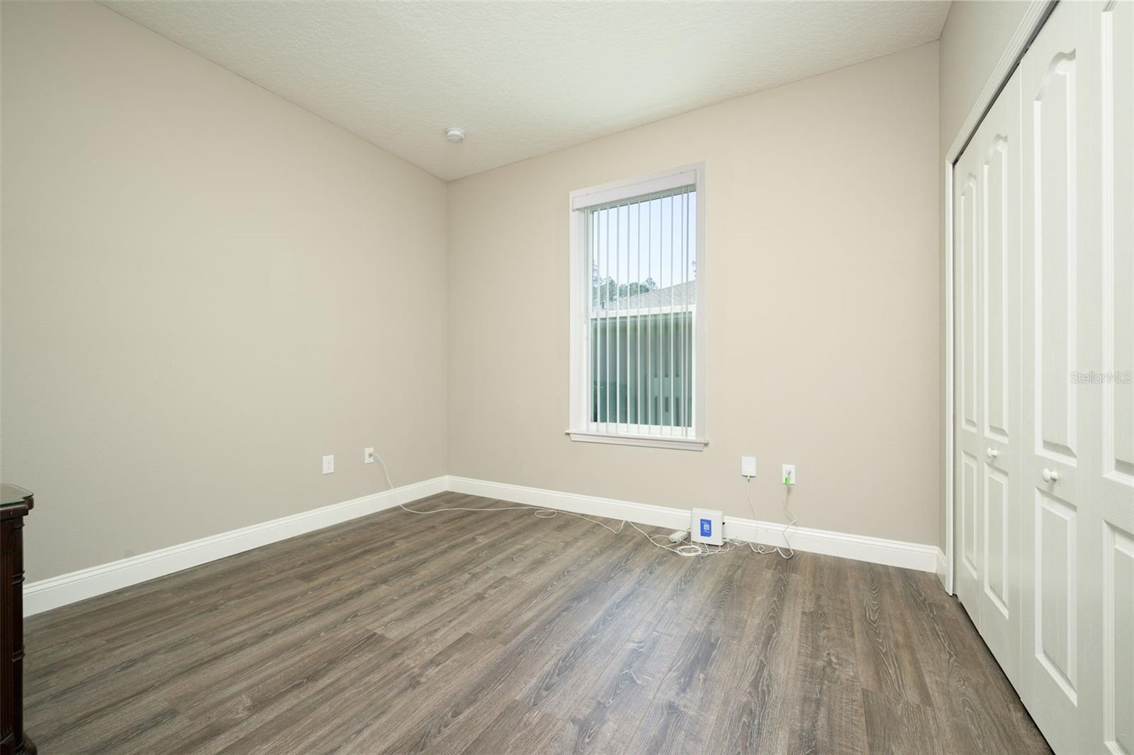 LAKE SUCCESS - Residential